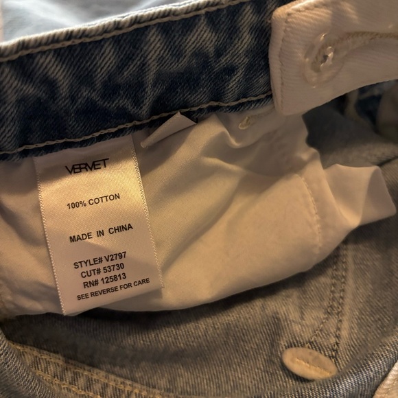 Vervet by Flying Monkey two-tone, high-rise, distressed straight-leg denim jean - Picture 13 of 13